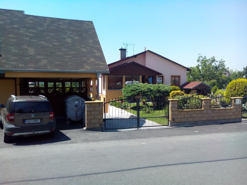 Penzion Ivana Valašské Meziříčí Zewnętrze zdjęcie